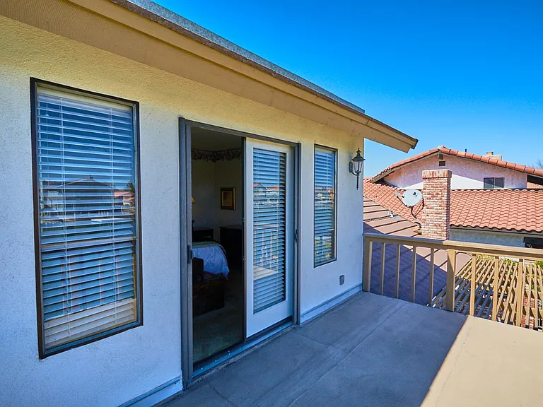 13565 Pyramid Dr — Photo 33