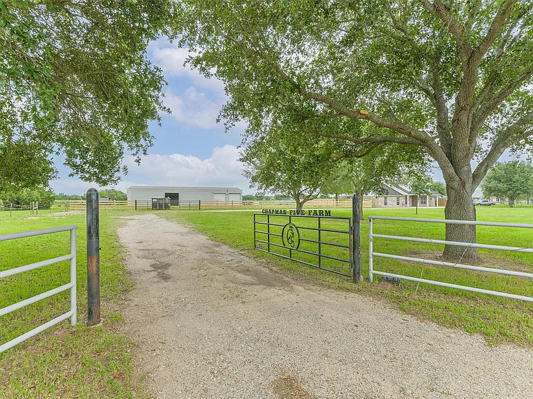 15320 Mound Rd — Photo 42