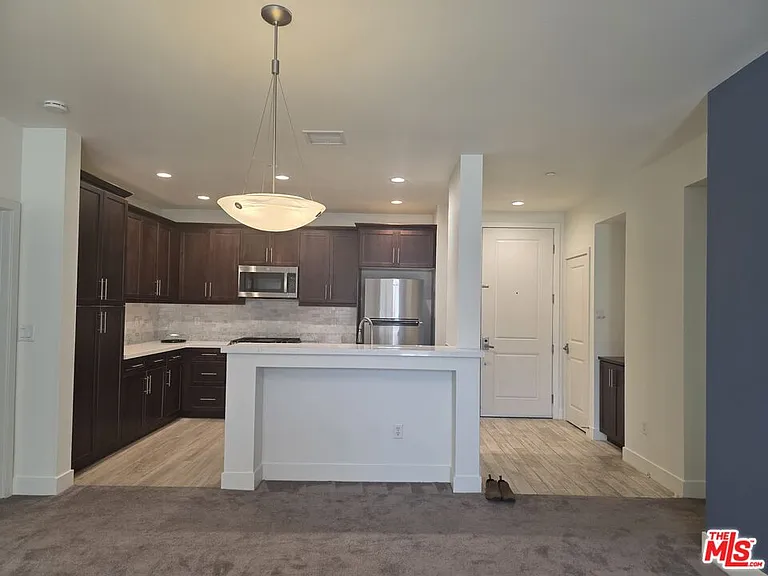 2349 Jefferson St #311 — Photo 6