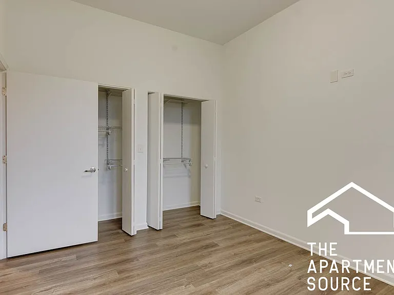 2450 S Wabash Ave #1 — Photo 6
