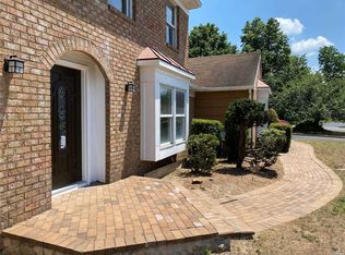 24 Dunlop Ct, Commack, NY 11725