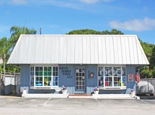 9105 SE Bridge Rd, Hobe Sound, FL 33455