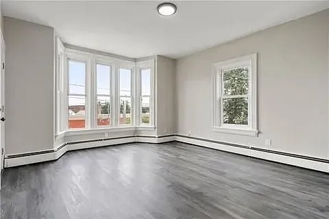 132 Railroad St — Photo 5