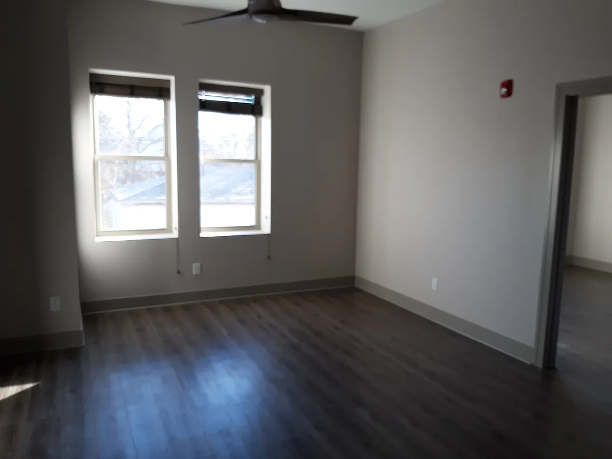 Building Photo - 1703 Home Ave #304