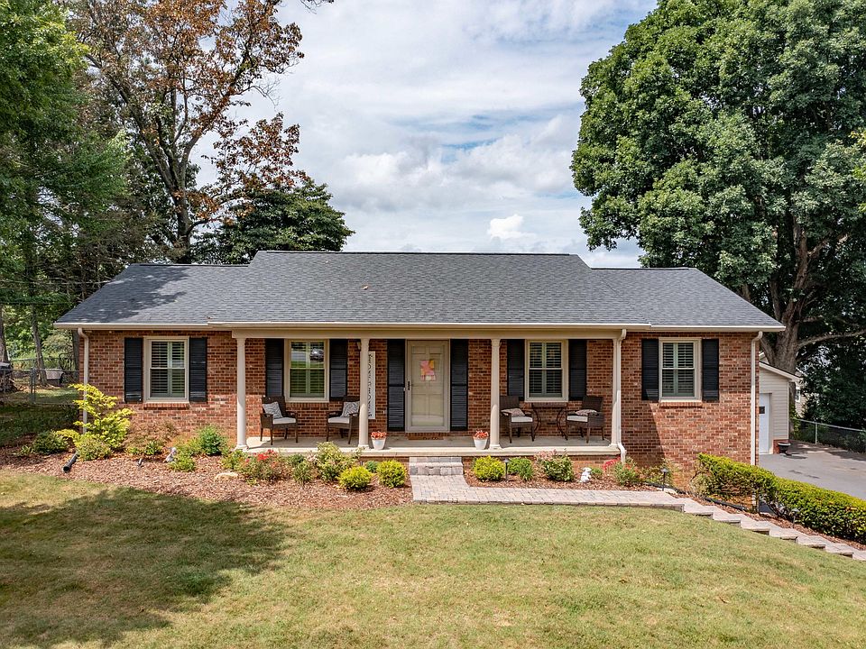 2211 Kipping St, Johnson City, TN 37601 Zillow