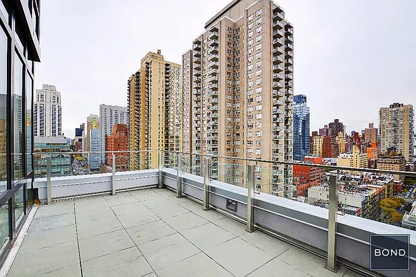 Rented by Bond New York | media 59