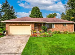 10964 Shaker Dr, North Royalton, OH