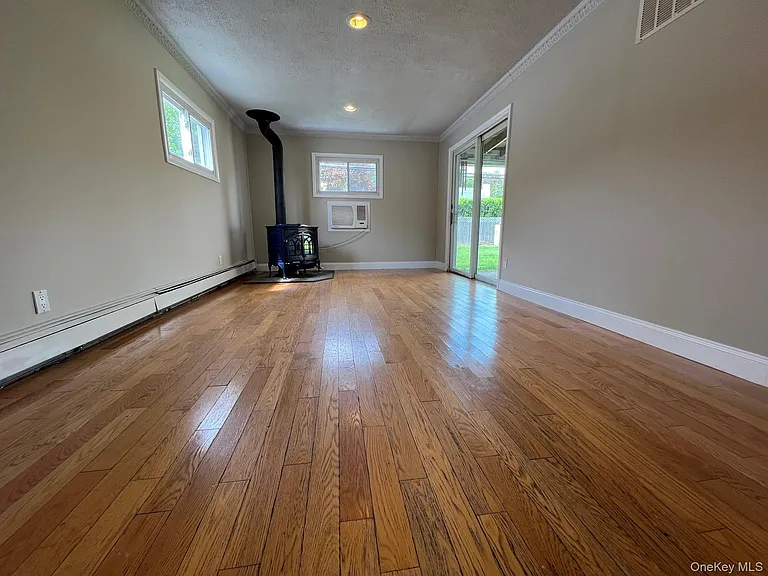 51 Friendly Rd — Photo 6