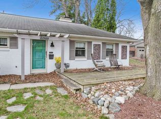 33650 Hillcrest Dr, Farmington, MI 48335