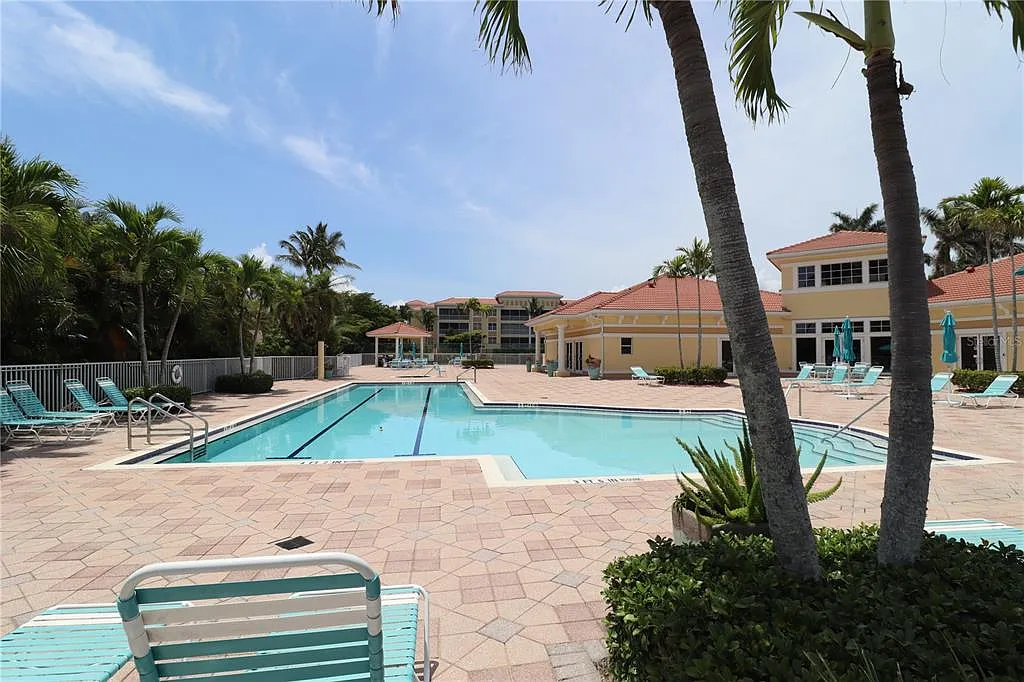 3 bed, 2.0 bath, 1768 sqft, $2,800 — Photo 4