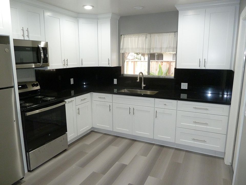 1st image of 392 Sierra Vista Ave #392