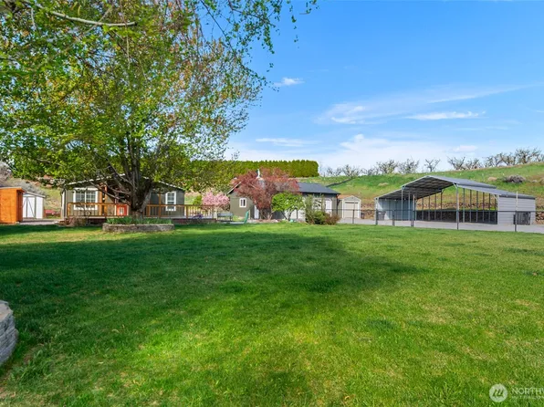 2524 NE J Street, East Wenatchee, WA 98802