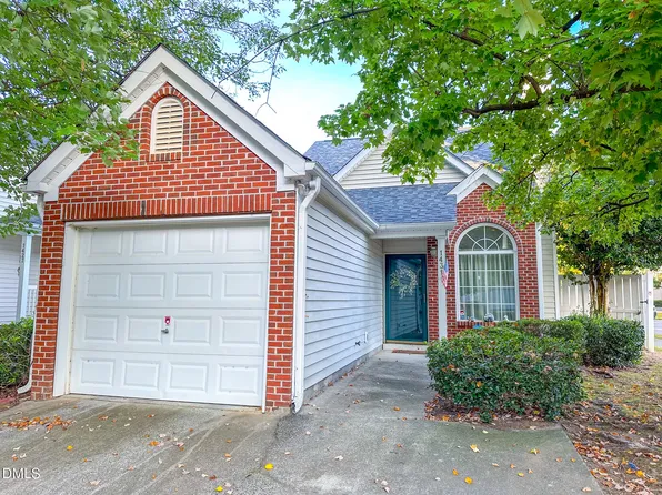 1431 Beacon Village Dr, Raleigh, NC 27604