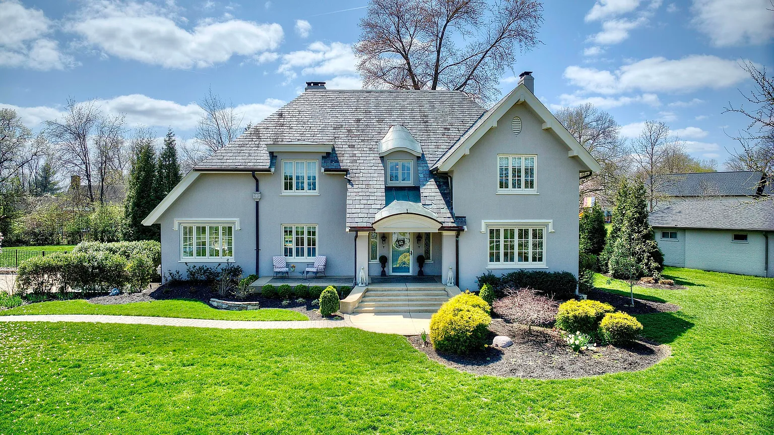 21 Winding Way photo 1