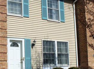 7927 Tyson Oaks Cir, Vienna, VA 22182