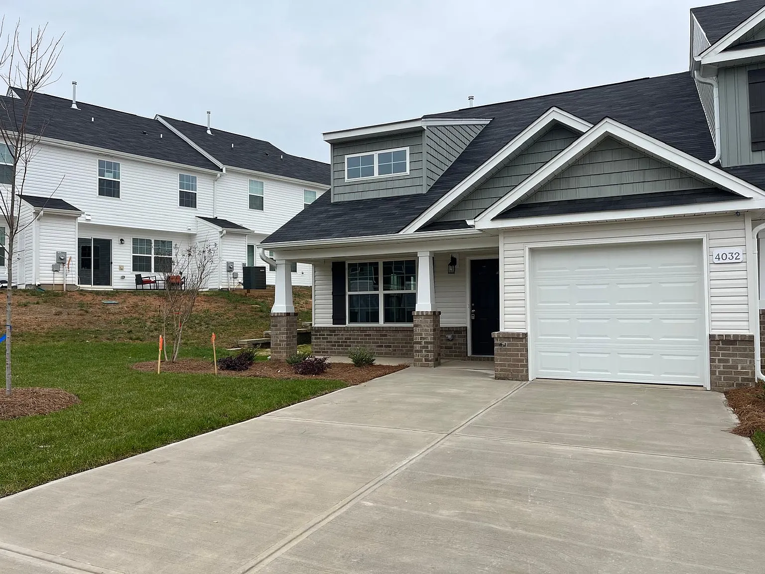 3 bed, 2.5 bath, 1745 sqft, $2,150 — Photo 3