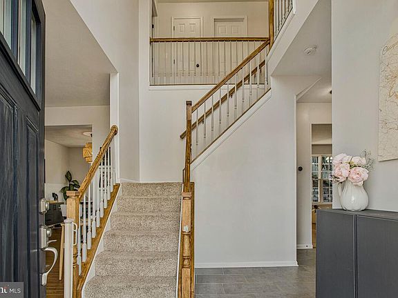 3rd image of 3238 Rector Lookout