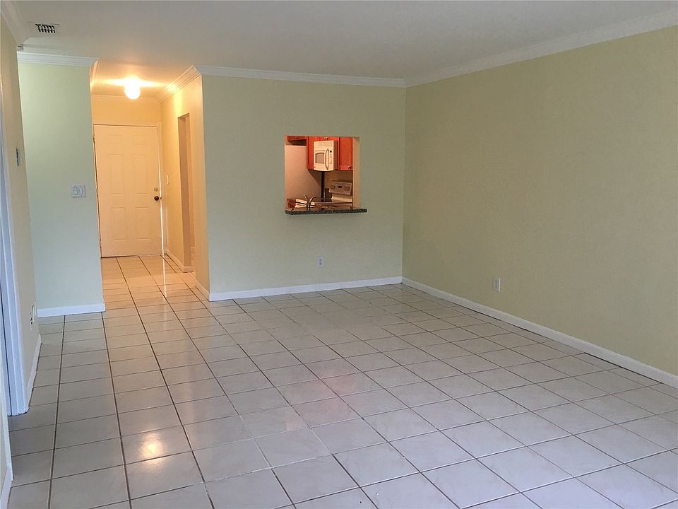 1st image of 7406 Woodmont Ave #204