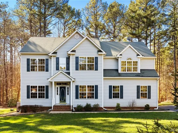 2777 Checketts Dr, Sandy Hook, VA 23153