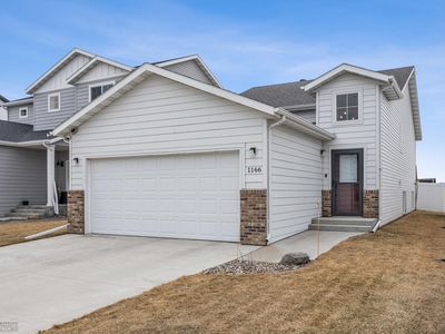 1166 Albert Ct W, West Fargo, ND, 58078