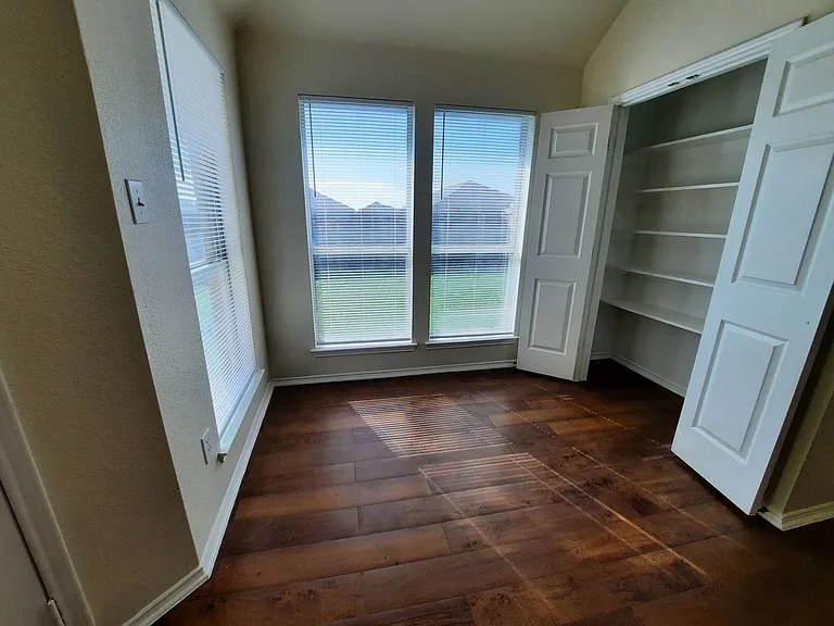 1016 Glenhaven Dr — Photo 10