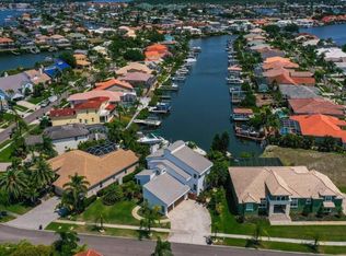 6003 Adagio Ln, Apollo Beach, FL 33572