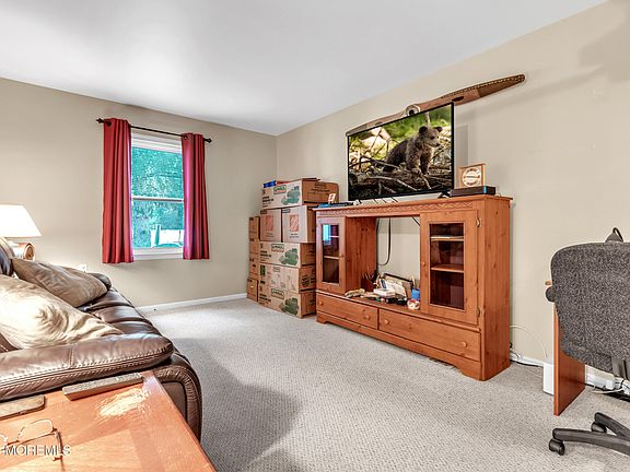 4th image of 46 Dover Walk #446