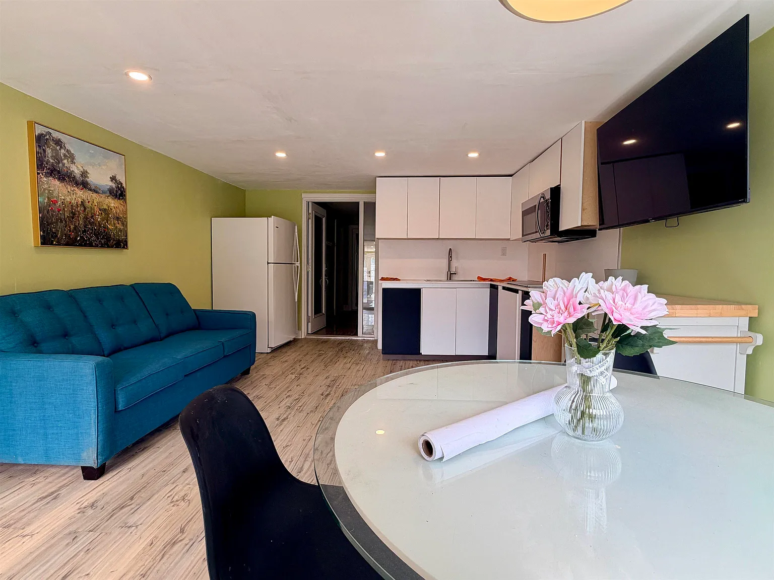 2 bed, 900 sqft, $1,850 — Photo 4
