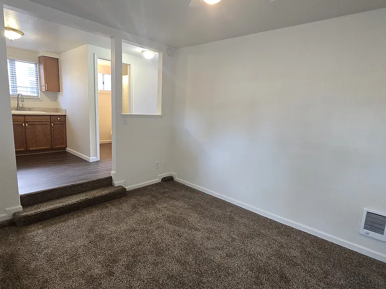 504 Modoc St — Photo 8