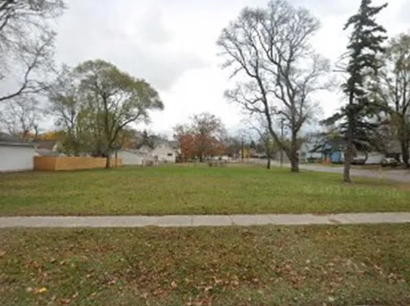 1103 Cedar St, Port Huron, MI 48060