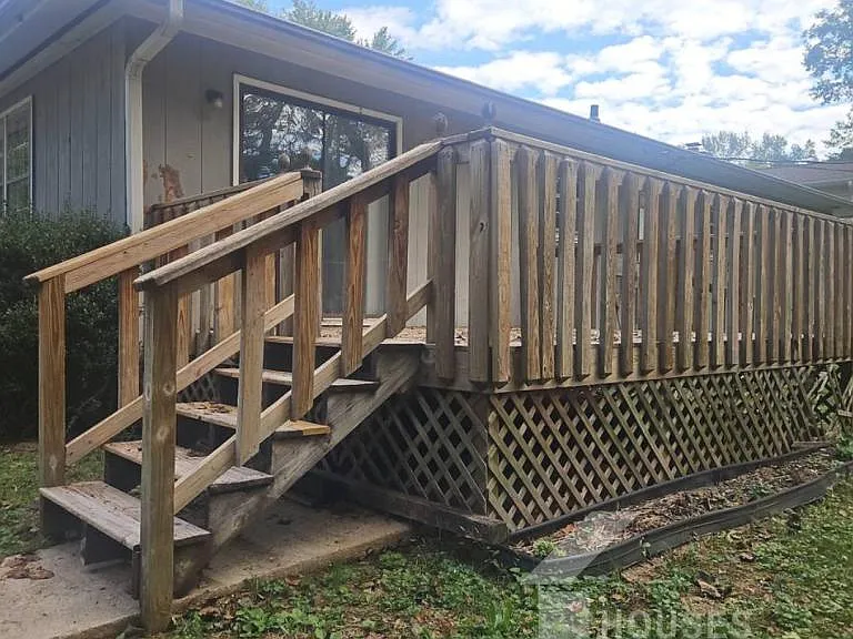 130 Ashdown Dr — Photo 14