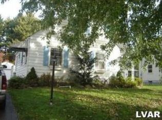 445 Willow Rd, Hellertown, PA 18055