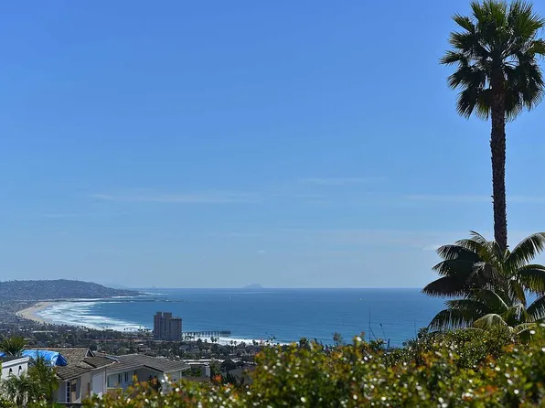 5572 Candlelight Dr, La Jolla, CA 92037