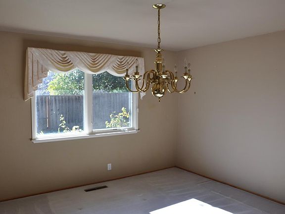 4th image of 18946 Harleigh Dr