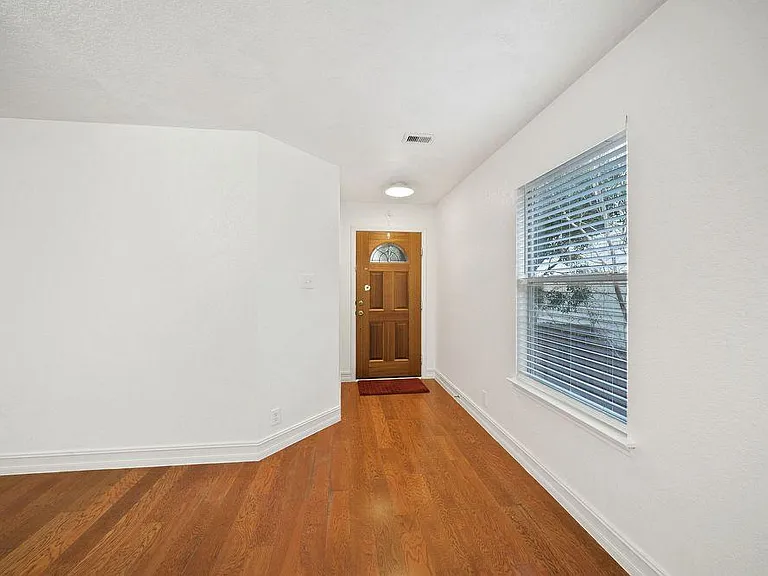 10215 Tiger Bay — Photo 6