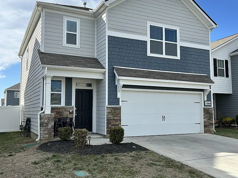 1064 Pepper Stone Dr — Photo 1