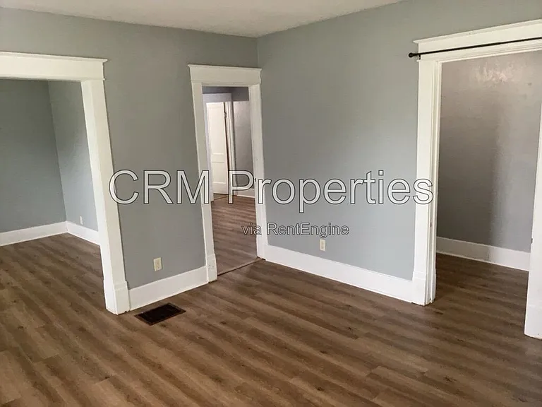 717 E Mulberry St #1 — Photo 3