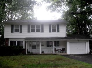 28 Princeton Dr, Jackson, NJ