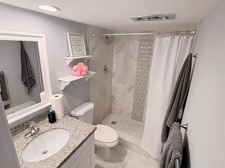605 Oaks Dr #304 — Photo 19