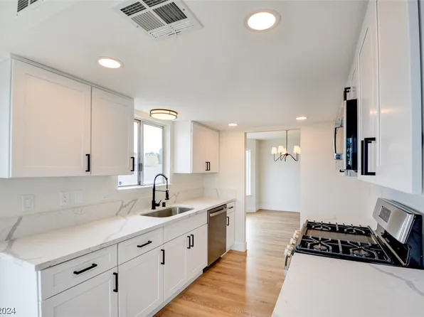 1309 Bittersweet Cir, Las Vegas, NV 89128