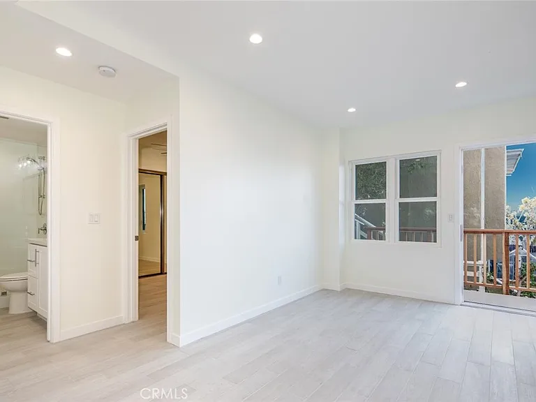 245 Beverly St #B — Photo 7