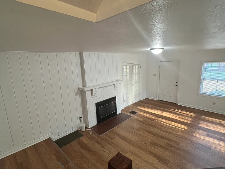 601 N McKinley Ave — Photo 10