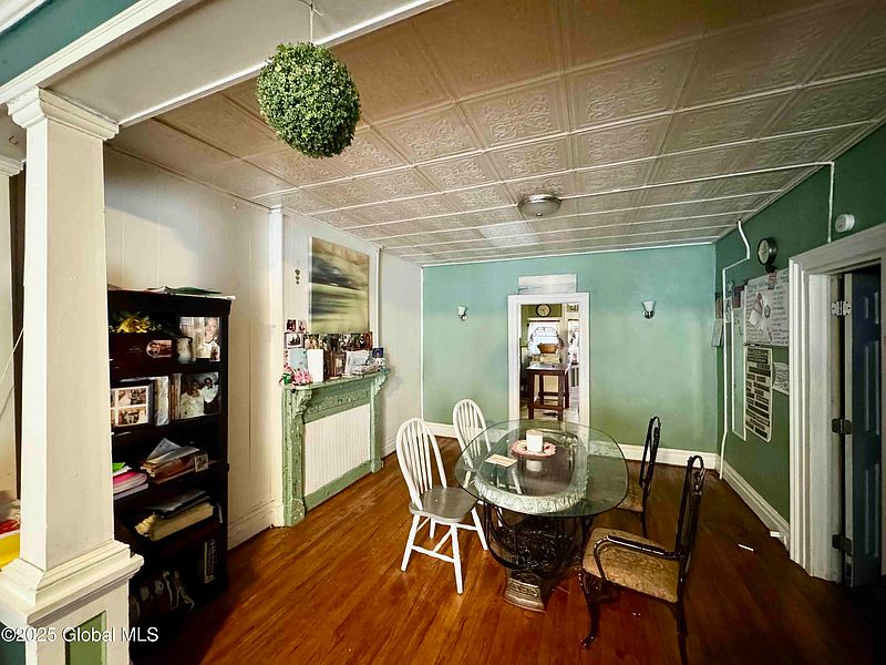 5th image of 1422 5th Avenue