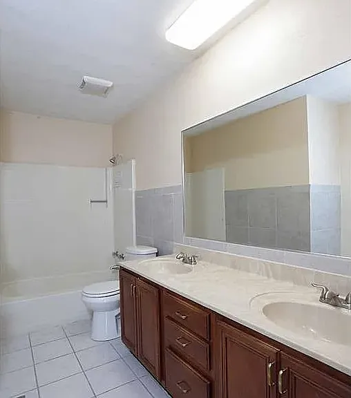 master bathroom attached
