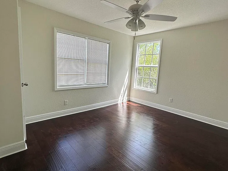 340 Walton Blvd — Photo 8
