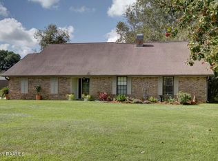 408 Cherokee Ln, Lafayette, LA 70508