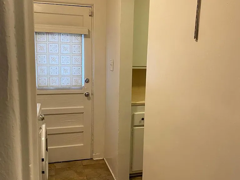 307 Madison St NE — Photo 13