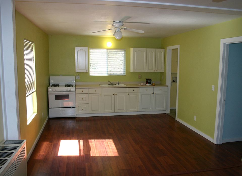 1st image of 218 Washington St