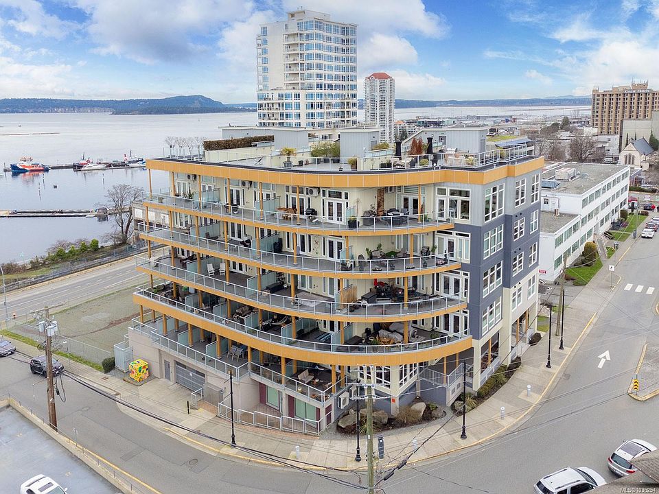 1st image of 10 Chapel St #303