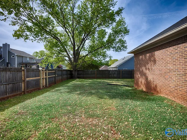 180 Jarrett Ln — Photo 43